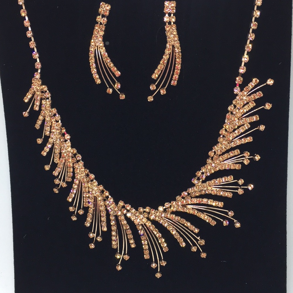 Beautiful Rhinestone Fashion Necklace